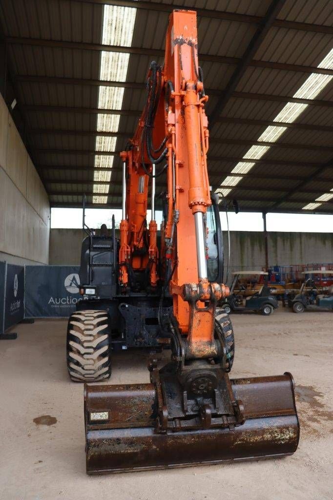 Mobilbagger del tipo Hitachi ZX140W-5B, Gebrauchtmaschine en Antwerpen (Imagen 8)