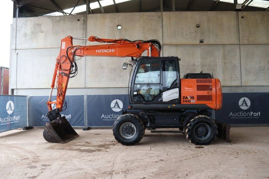 Mobilbagger van het type Hitachi ZX140W-5B, Gebrauchtmaschine in Antwerpen (Foto 2)