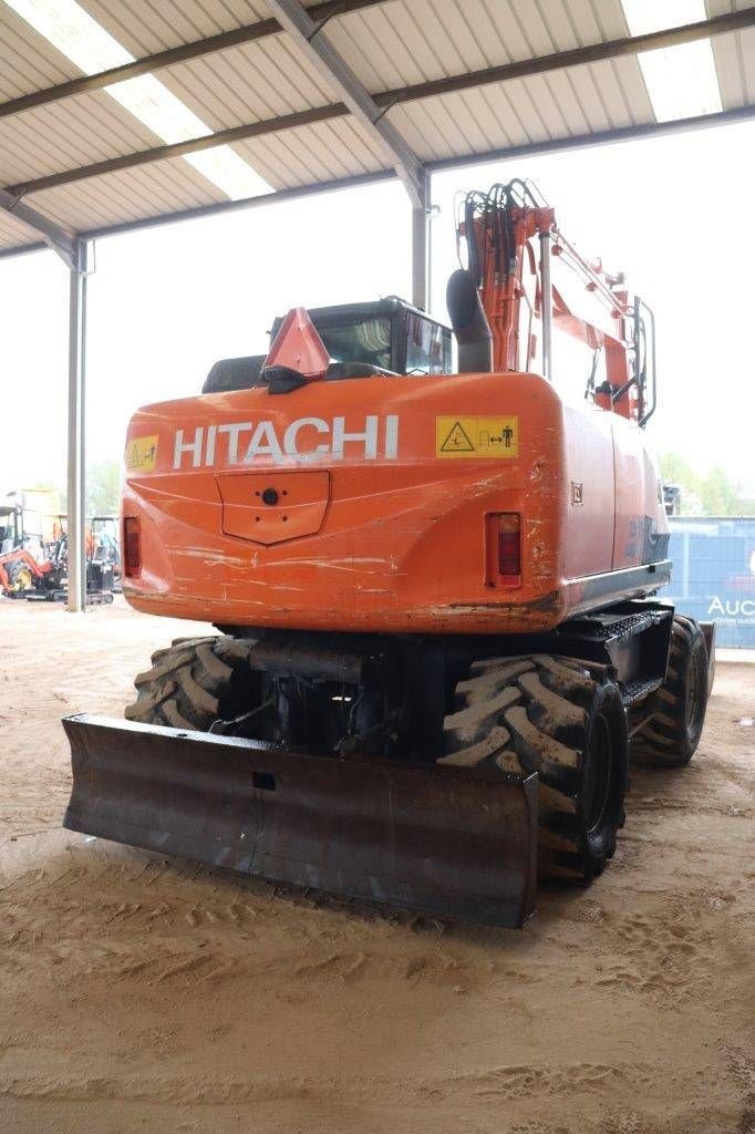 Mobilbagger van het type Hitachi ZX140W-5B, Gebrauchtmaschine in Antwerpen (Foto 7)