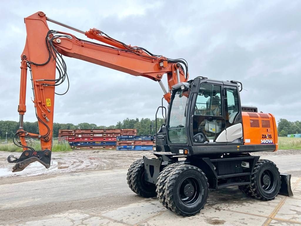 Mobilbagger van het type Hitachi ZX140W-6 - Excellent Condition / Low Hours, Gebrauchtmaschine in Veldhoven (Foto 2)