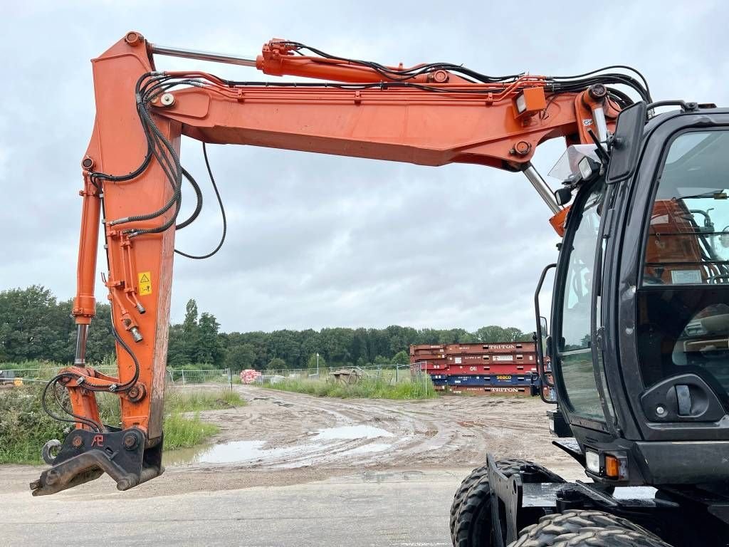 Mobilbagger van het type Hitachi ZX140W-6 - Excellent Condition / Low Hours, Gebrauchtmaschine in Veldhoven (Foto 10)