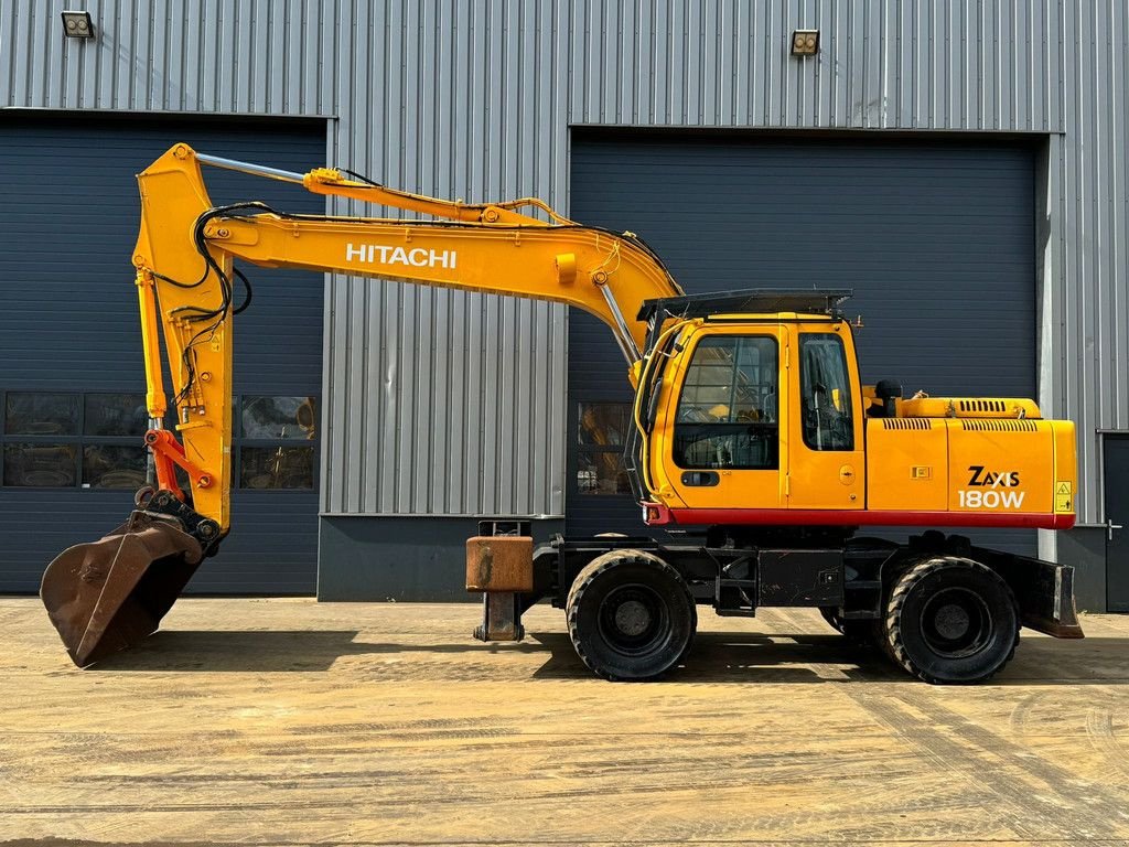 Mobilbagger of the type Hitachi ZX180W, Gebrauchtmaschine in Velddriel (Picture 1)