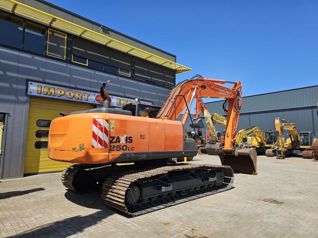 Mobilbagger des Typs Hitachi ZX250LC-5B, Gebrauchtmaschine in Krabbendijke (Bild 4)