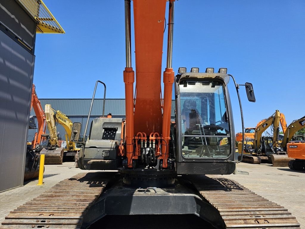 Mobilbagger van het type Hitachi ZX250LC-5B, Gebrauchtmaschine in Krabbendijke (Foto 8)