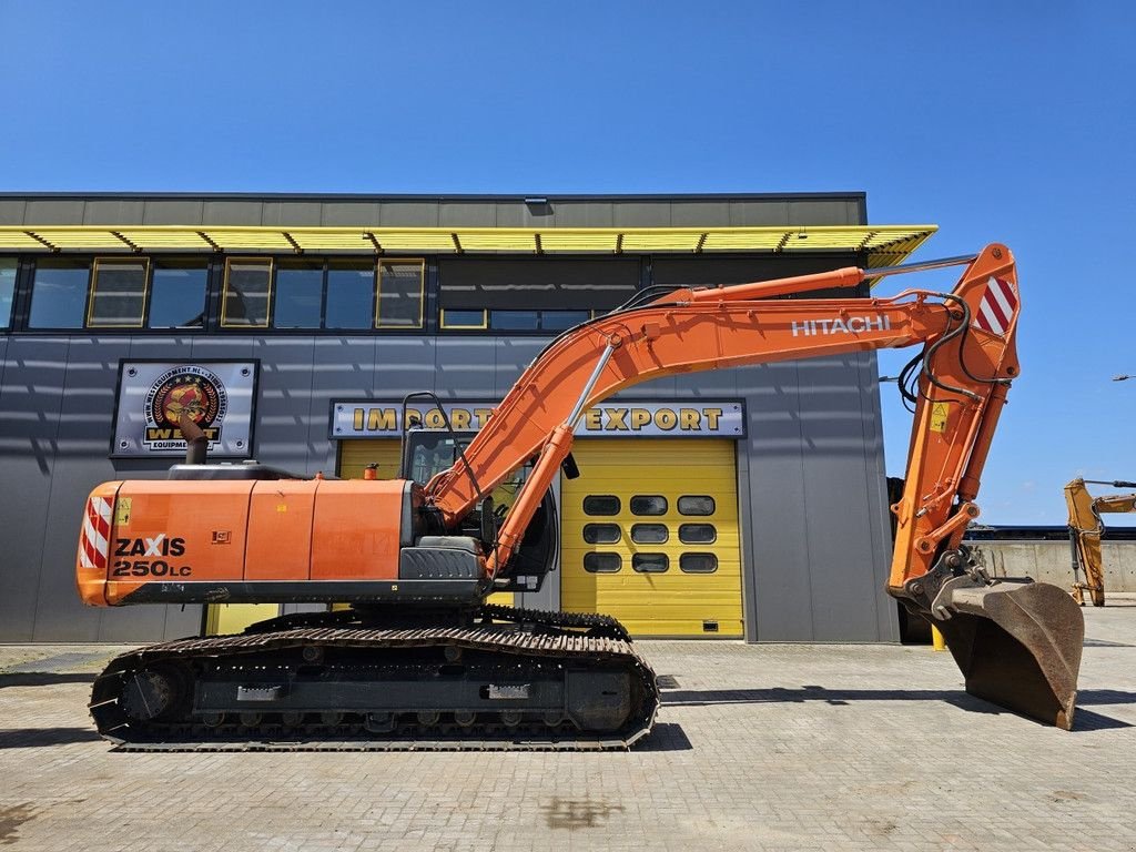 Mobilbagger du type Hitachi ZX250LC-5B, Gebrauchtmaschine en Krabbendijke (Photo 5)