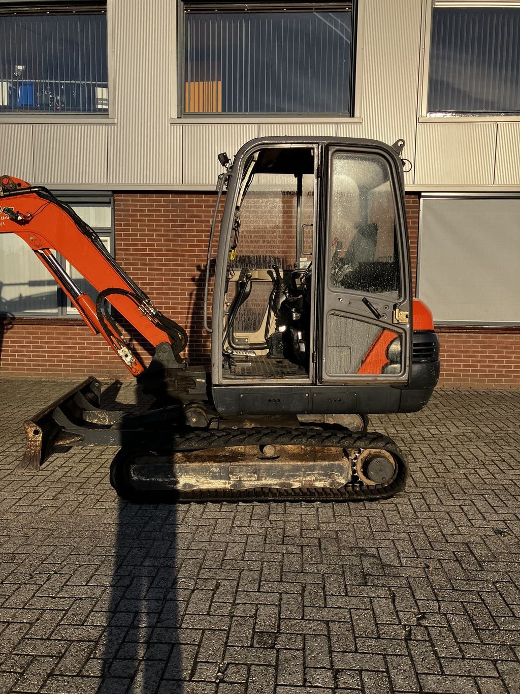 Mobilbagger del tipo Hitachi ZX30, Gebrauchtmaschine en Wierden (Imagen 3)