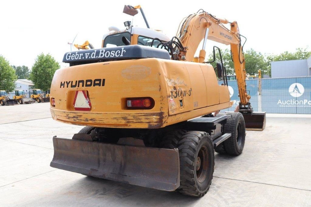 Mobilbagger typu Hyundai 130W-3, Gebrauchtmaschine v Antwerpen (Obrázok 7)