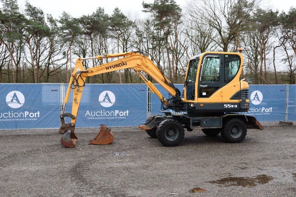 Mobilbagger du type Hyundai 55W-9, Gebrauchtmaschine en Antwerpen (Photo 1)