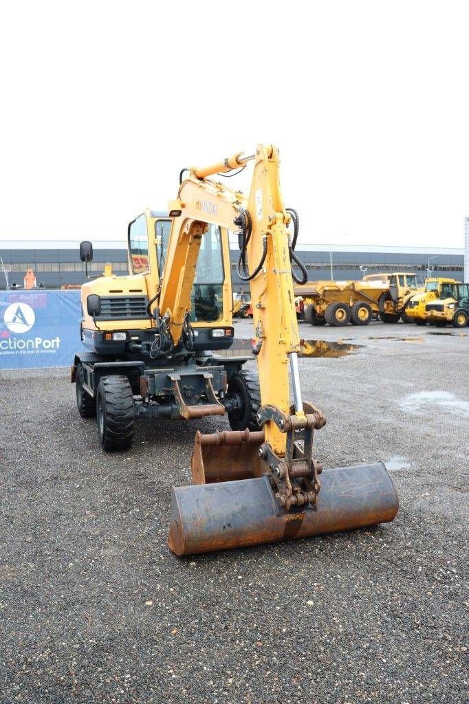 Mobilbagger du type Hyundai 55W-9, Gebrauchtmaschine en Antwerpen (Photo 8)