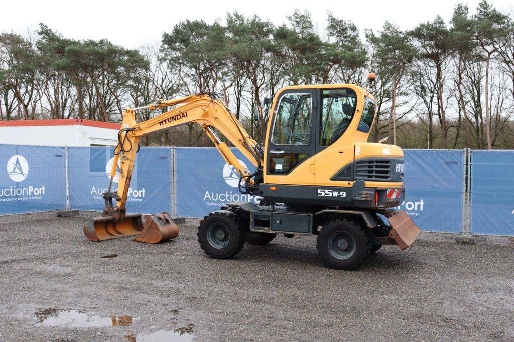 Mobilbagger typu Hyundai 55W-9, Gebrauchtmaschine v Antwerpen (Obrázok 3)