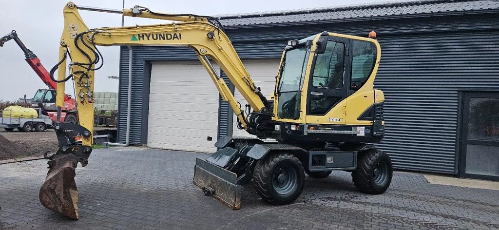 Mobilbagger des Typs Hyundai ROBEX 55W-9, Gebrauchtmaschine in Scharsterbrug (Bild 1)