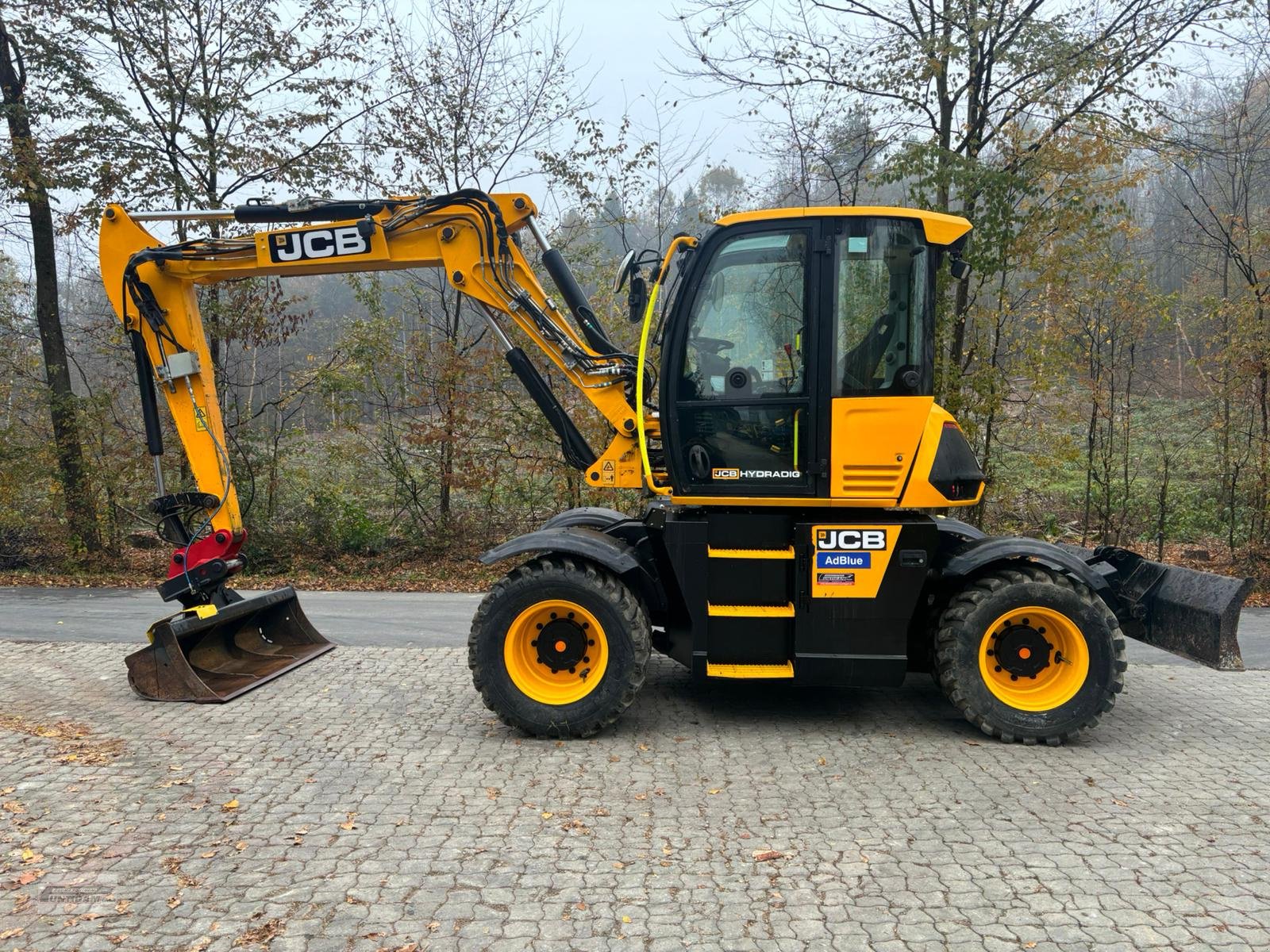 Mobilbagger van het type JCB HD 110 WT 4F, Gebrauchtmaschine in Deutsch - Goritz (Foto 1)