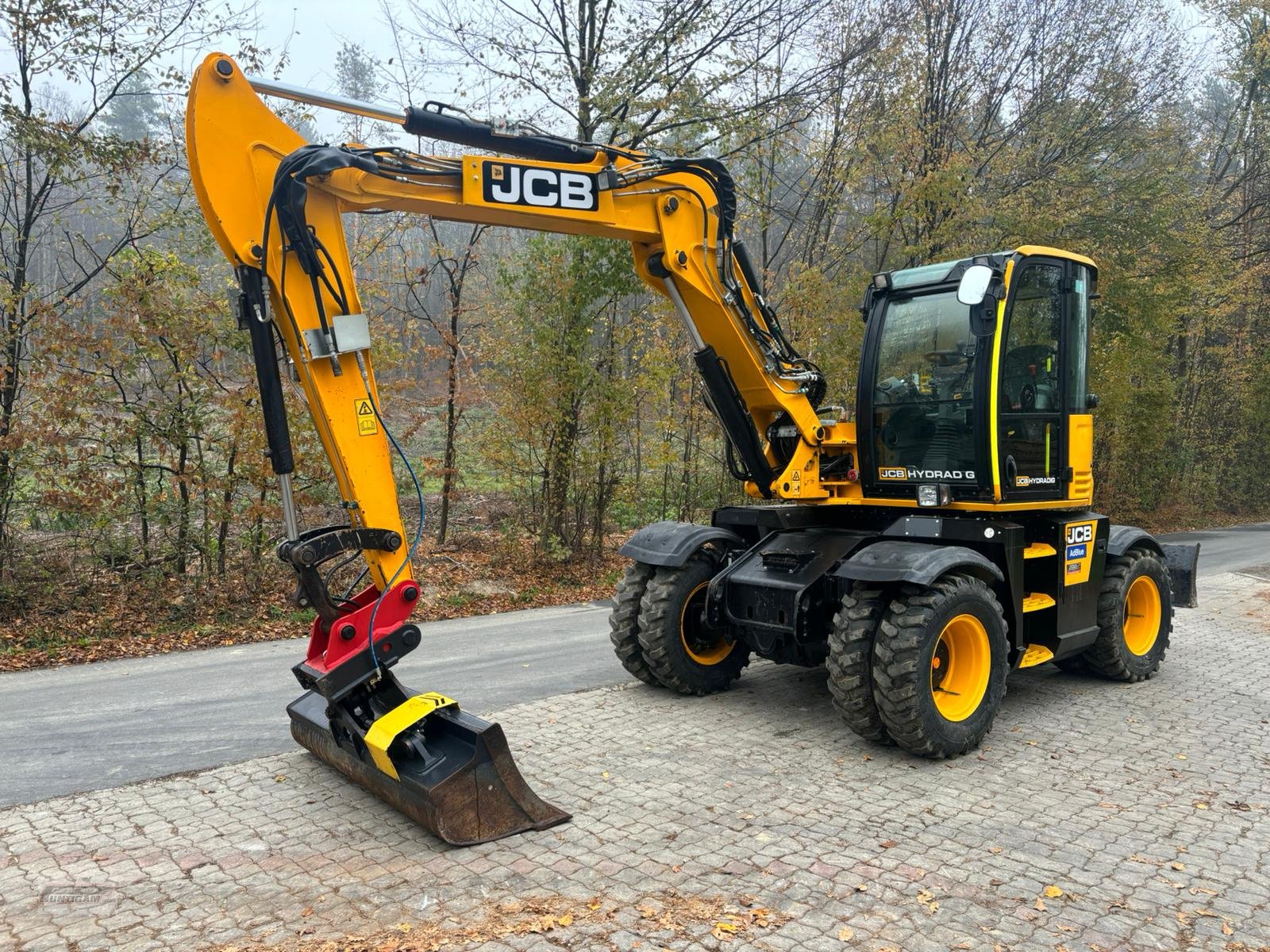 Mobilbagger van het type JCB HD 110 WT 4F, Gebrauchtmaschine in Deutsch - Goritz (Foto 3)