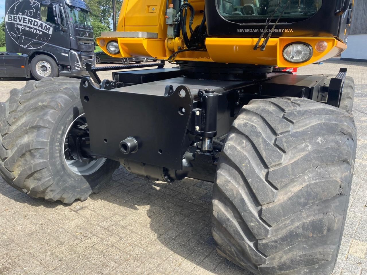 Mobilbagger des Typs JCB JS145W, Gebrauchtmaschine in Vriezenveen (Bild 11)