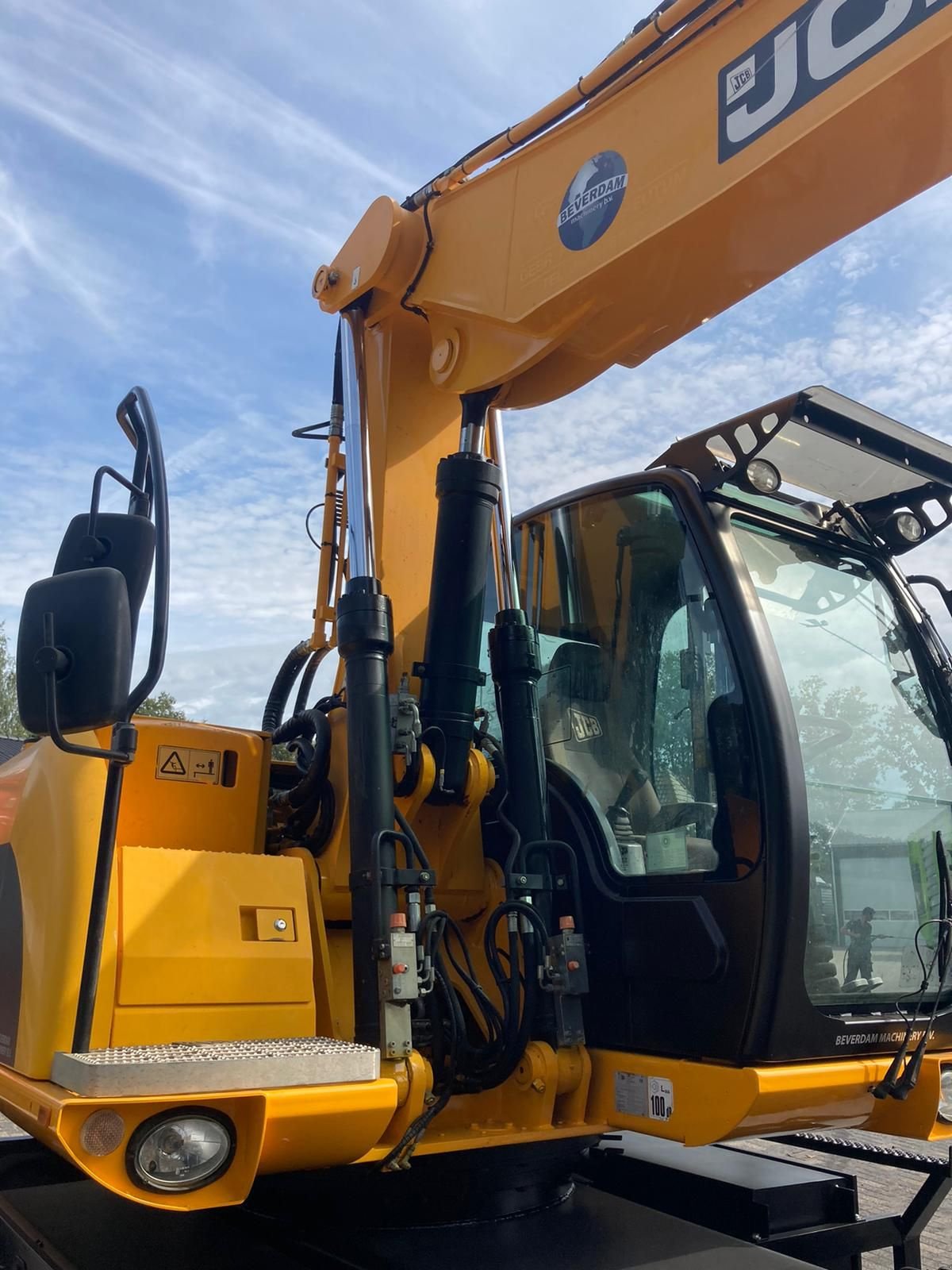 Mobilbagger del tipo JCB JS145W, Gebrauchtmaschine In Vriezenveen (Immagine 9)