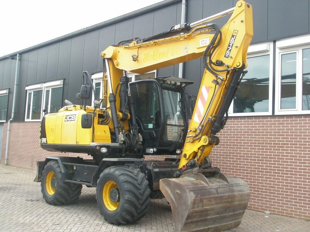 Mobilbagger du type JCB JS175W, Gebrauchtmaschine en Barneveld (Photo 5)