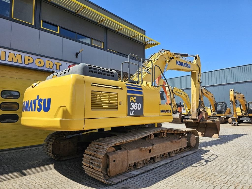 Mobilbagger des Typs Komatsu PC360LC-10, Gebrauchtmaschine in Krabbendijke (Bild 4)