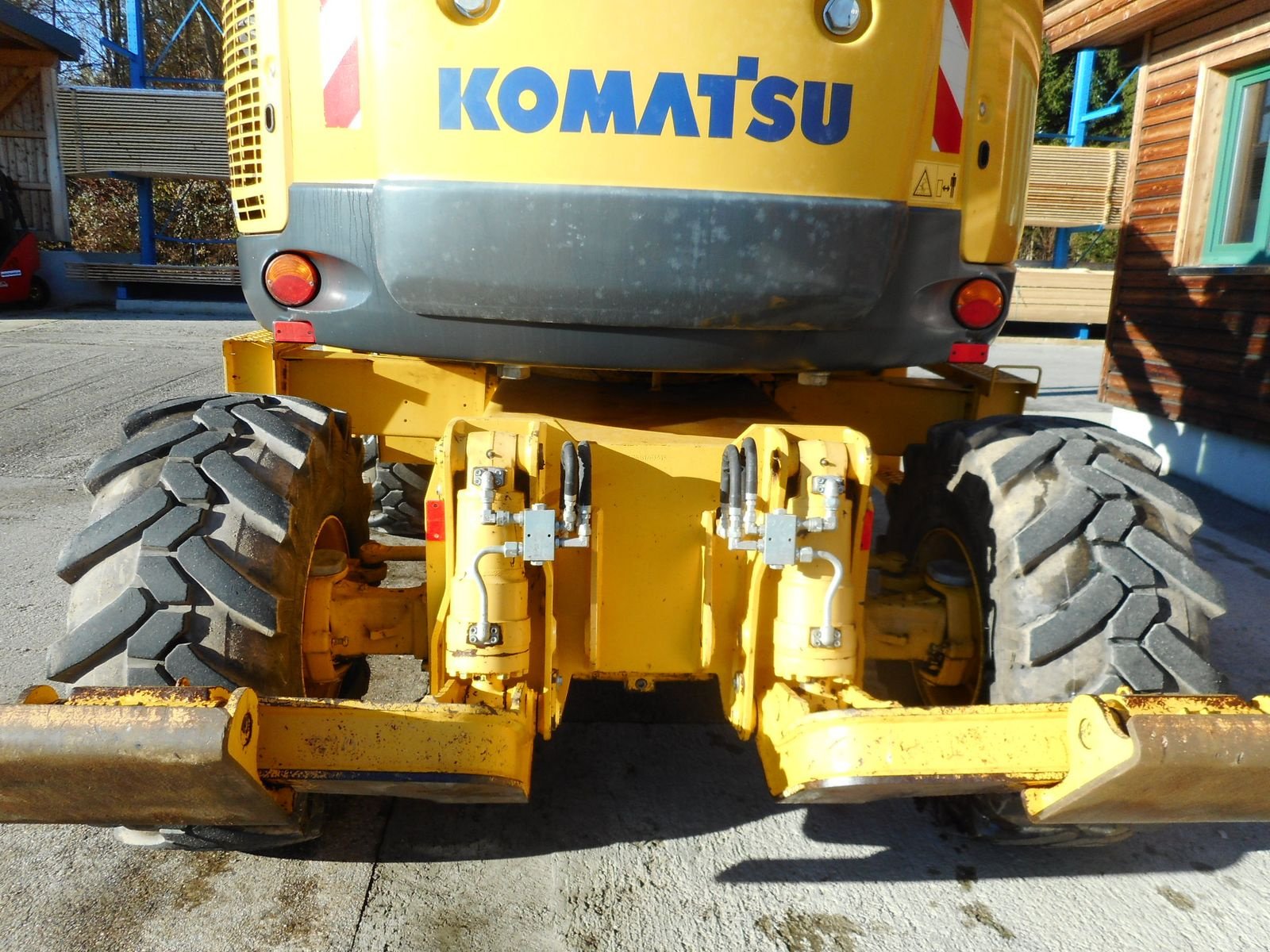 Mobilbagger Türe ait Komatsu PW 118WR-8 VA ( 13,5t ) mit Schild und Pratzen, Gebrauchtmaschine içinde St. Nikolai ob Draßling (resim 16)