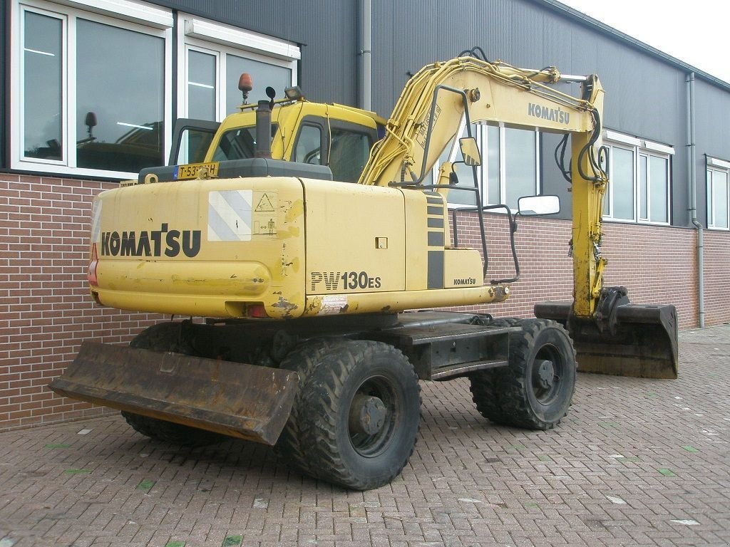 Mobilbagger Türe ait Komatsu PW 130ES-6K, Gebrauchtmaschine içinde Barneveld (resim 3)