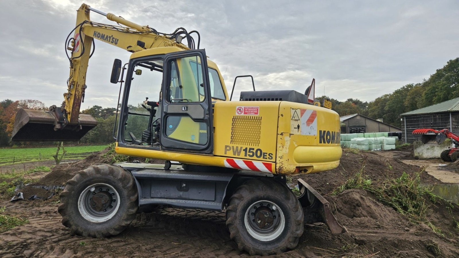 Mobilbagger типа Komatsu PW 150 es graafmachine, Gebrauchtmaschine в Bergen op Zoom (Фотография 2)