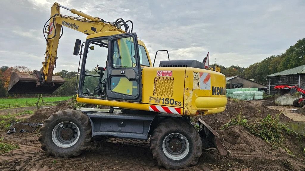 Mobilbagger des Typs Komatsu PW 150 es, Gebrauchtmaschine in Bergen op Zoom (Bild 2)