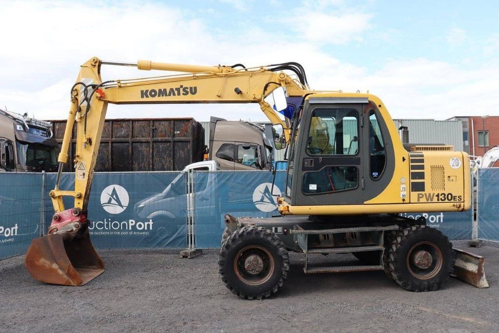 Mobilbagger a típus Komatsu PW130ES-6K, Gebrauchtmaschine ekkor: Antwerpen (Kép 2)