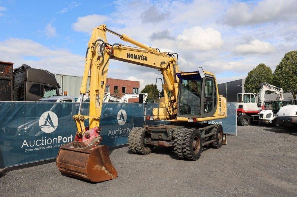 Mobilbagger du type Komatsu PW130ES-6K, Gebrauchtmaschine en Antwerpen (Photo 9)