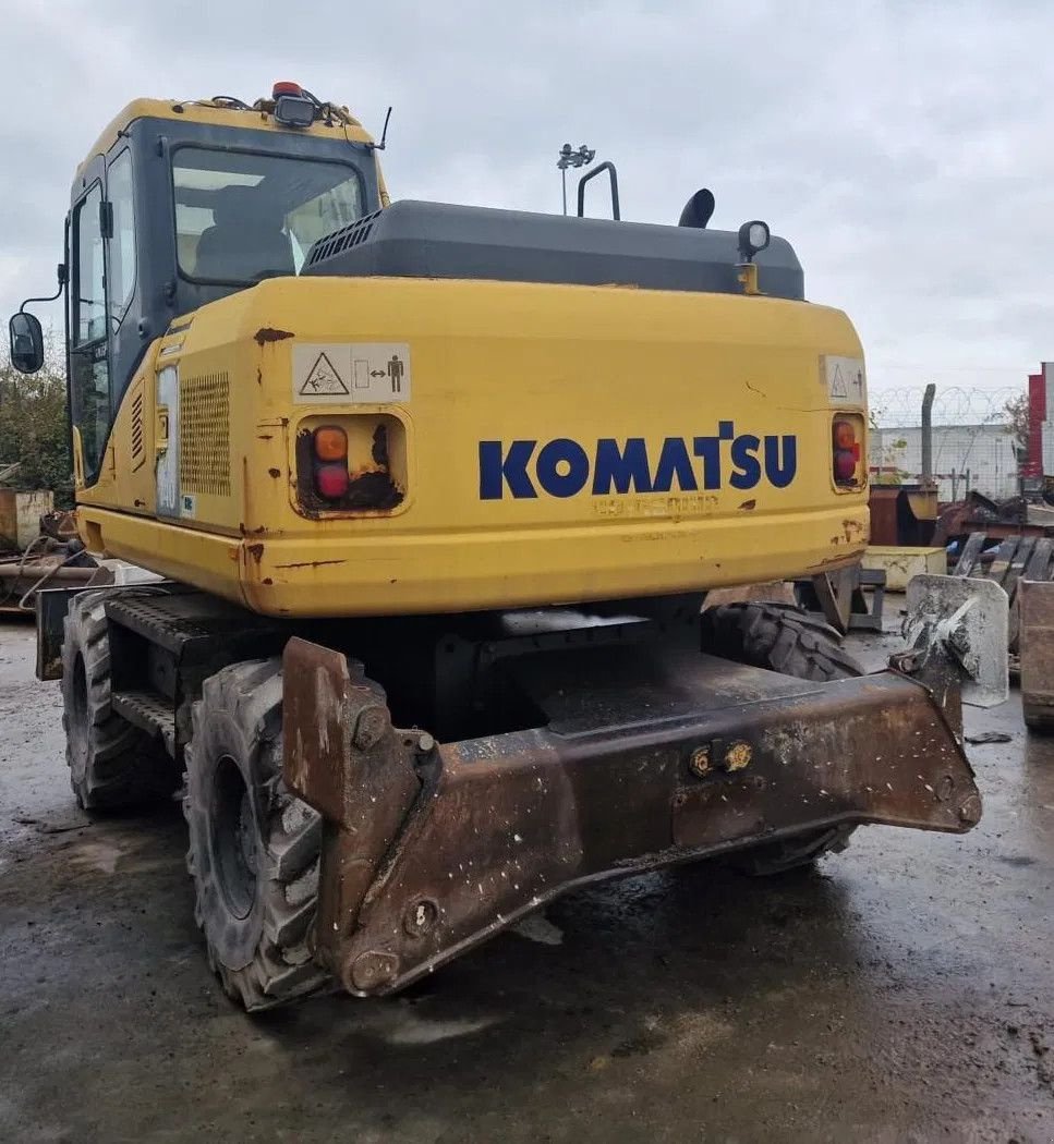 Mobilbagger del tipo Komatsu PW140-7, Gebrauchtmaschine en Wevelgem (Imagen 3)