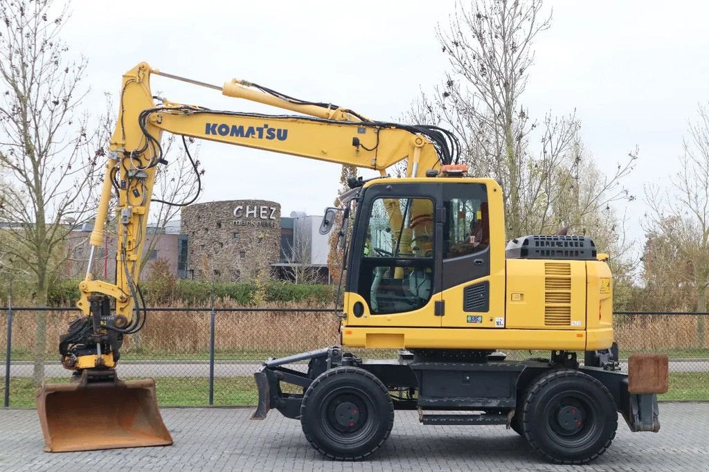 Mobilbagger van het type Komatsu PW148 -8 ROTOTILT BUCKET TRAILER HYDRAULICS, Gebrauchtmaschine in Marknesse (Foto 1)