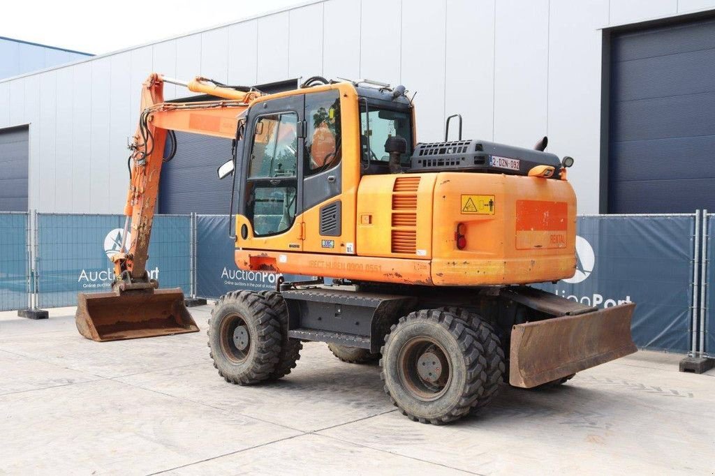 Mobilbagger of the type Komatsu PW148-8, Gebrauchtmaschine in Antwerpen (Picture 4)