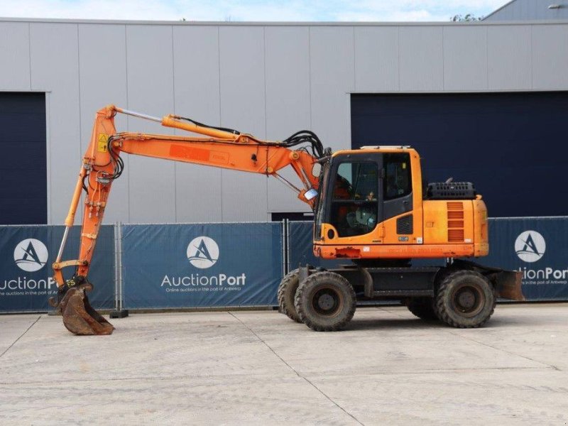 Mobilbagger tip Komatsu PW148-8, Gebrauchtmaschine in Antwerpen (Poză 1)