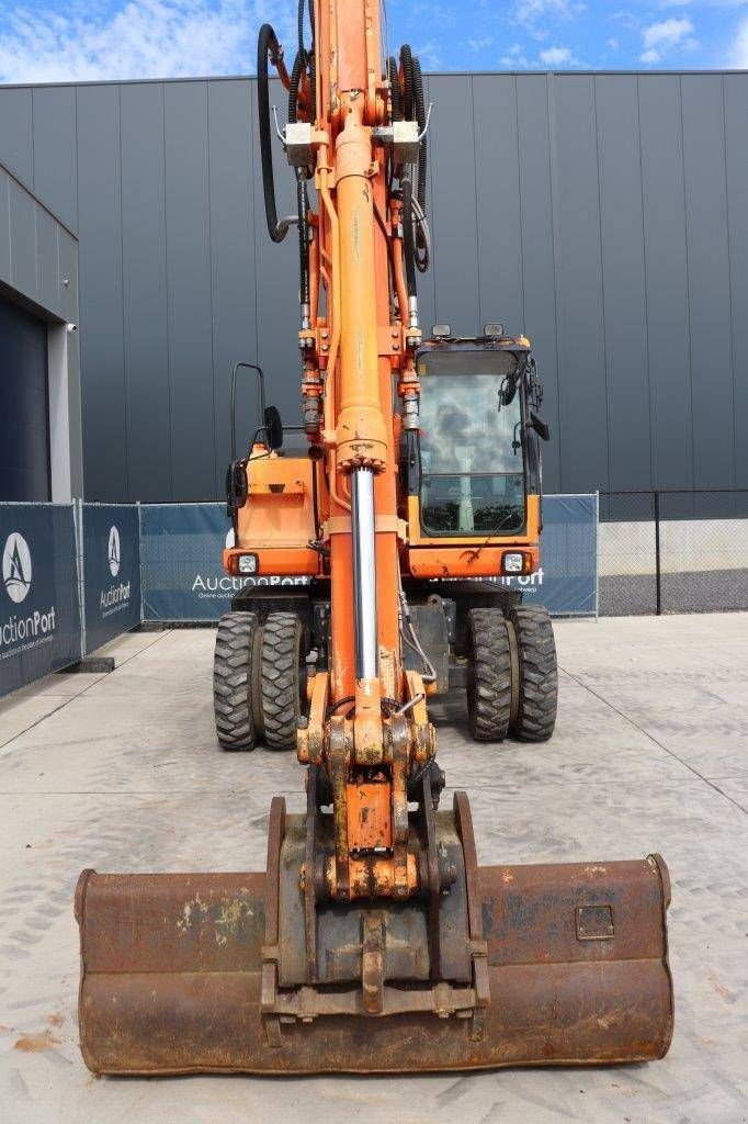 Mobilbagger del tipo Komatsu PW148-8, Gebrauchtmaschine en Antwerpen (Imagen 9)