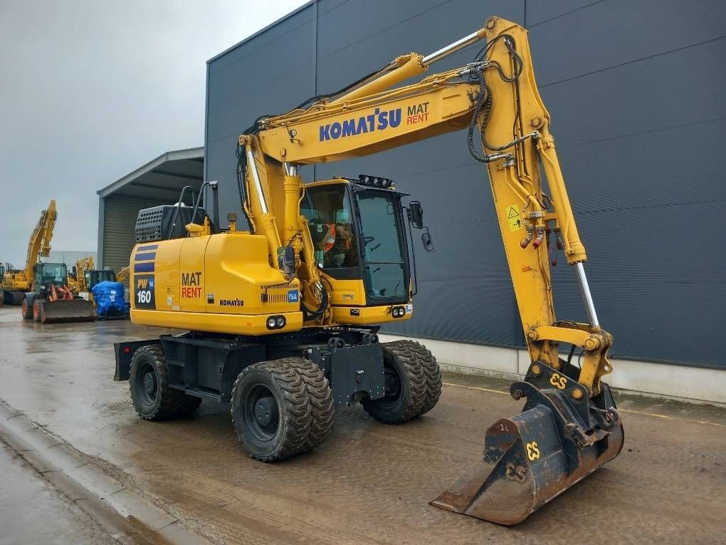 Mobilbagger van het type Komatsu PW160-11E0, Gebrauchtmaschine in Overijse (Foto 1)