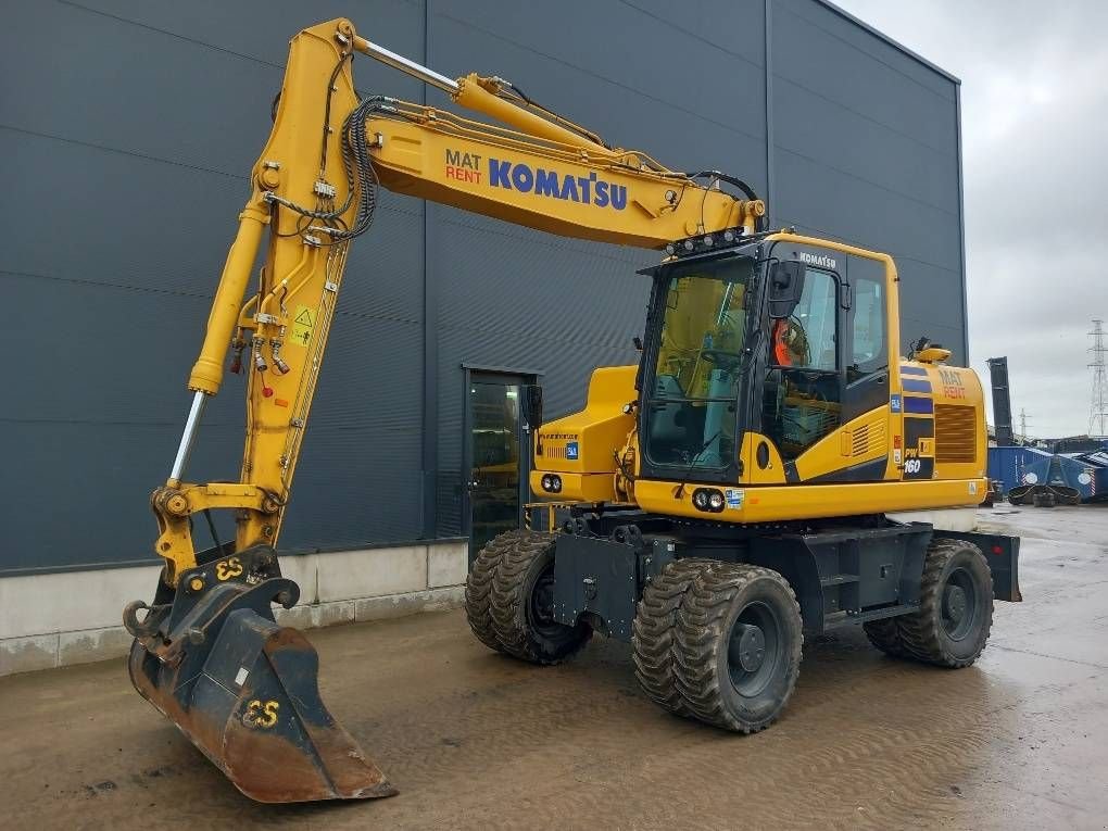 Mobilbagger van het type Komatsu PW160-11E0, Gebrauchtmaschine in Overijse (Foto 2)