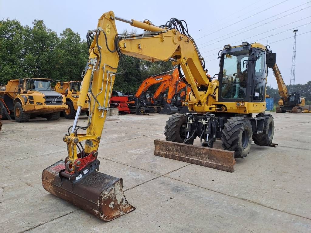 Mobilbagger du type Komatsu PW98-MR10 (5 Buckets + Forks), Gebrauchtmaschine en Stabroek (Photo 8)