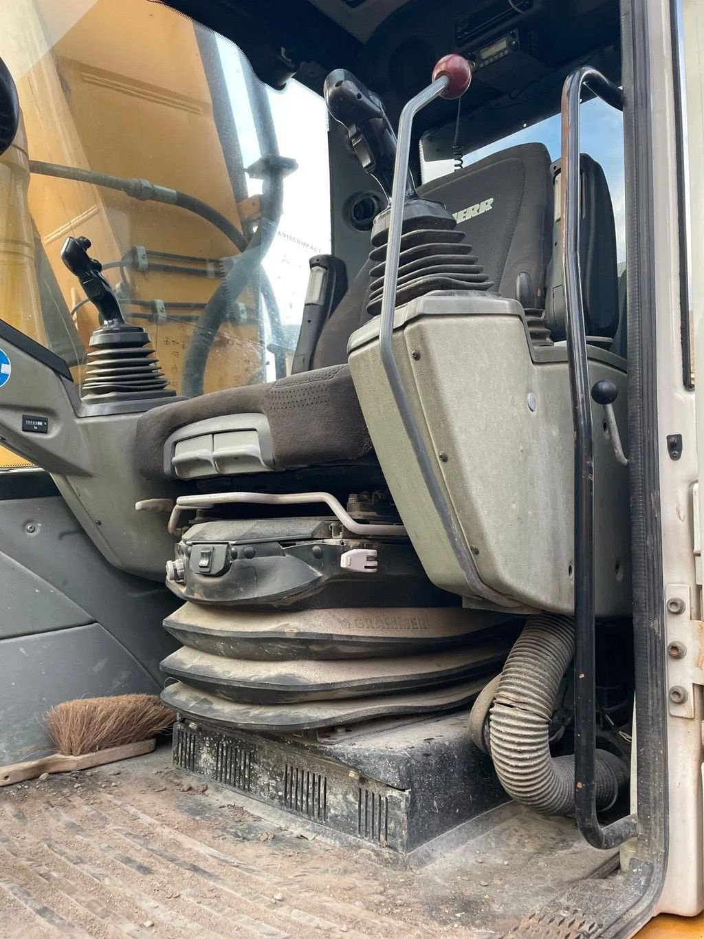 Mobilbagger van het type Liebherr 918 Compact, Gebrauchtmaschine in Wevelgem (Foto 11)