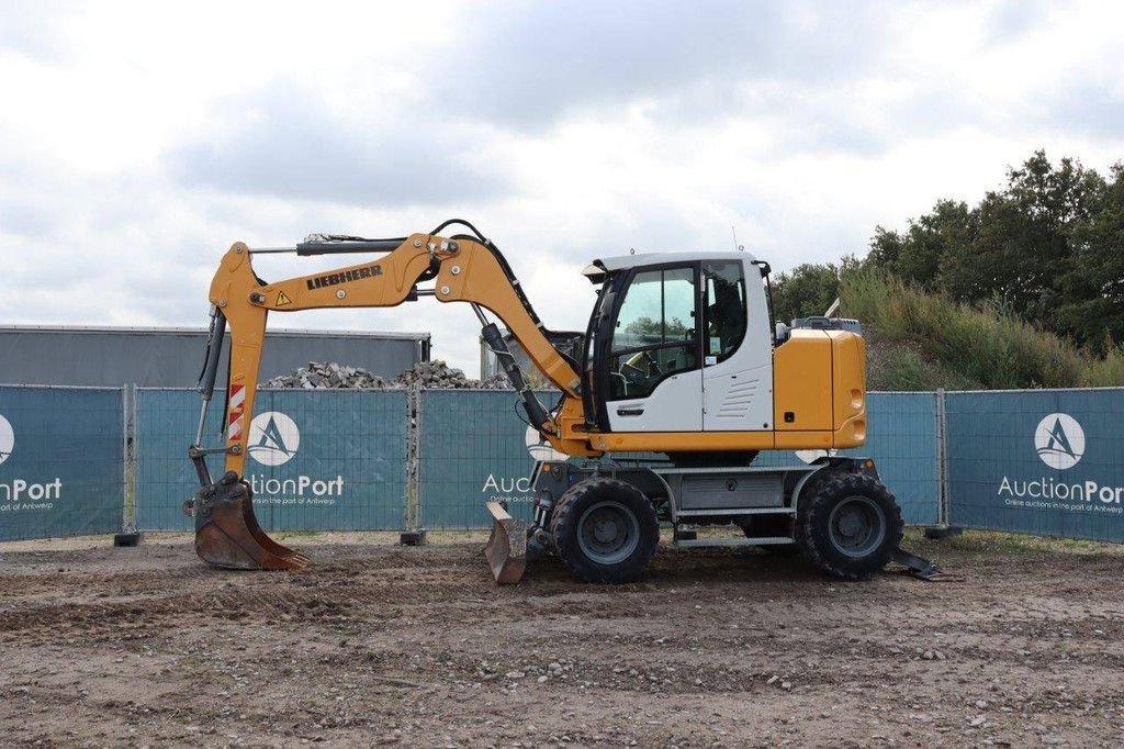 Mobilbagger des Typs Liebherr A 910 Compact Litronic, Gebrauchtmaschine in Antwerpen (Bild 1)