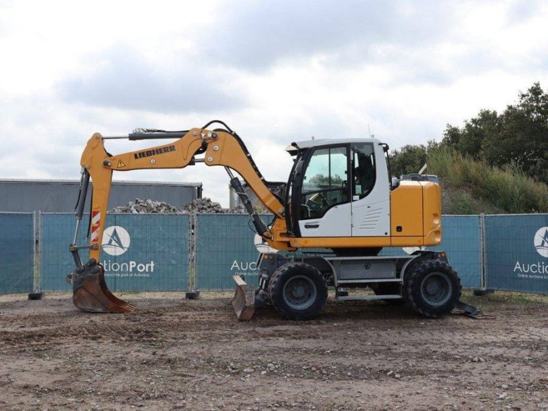 Mobilbagger of the type Liebherr A 910 Compact Litronic, Gebrauchtmaschine in Antwerpen (Picture 1)