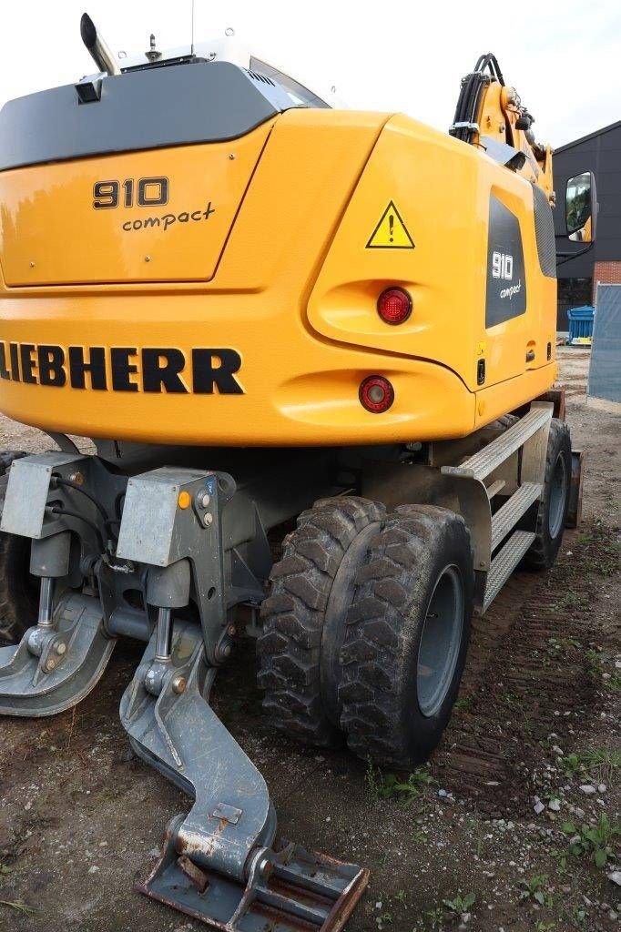 Mobilbagger typu Liebherr A 910 Compact Litronic, Gebrauchtmaschine w Antwerpen (Zdjęcie 5)