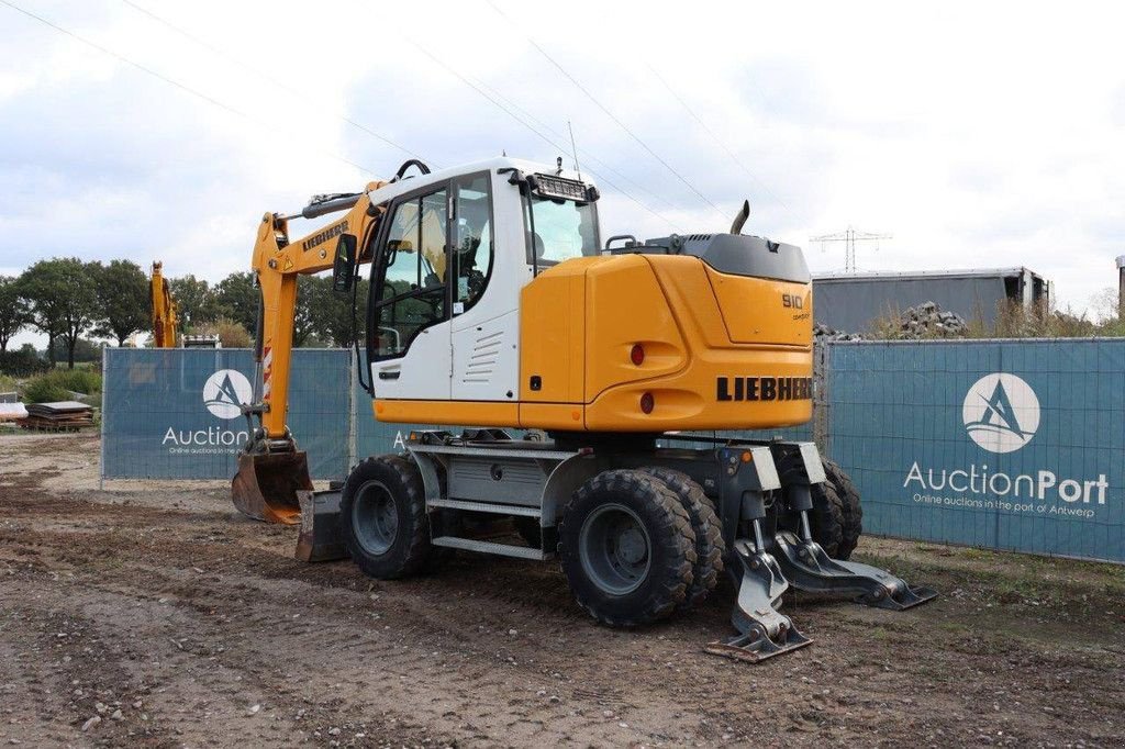 Mobilbagger des Typs Liebherr A 910 Compact Litronic, Gebrauchtmaschine in Antwerpen (Bild 3)