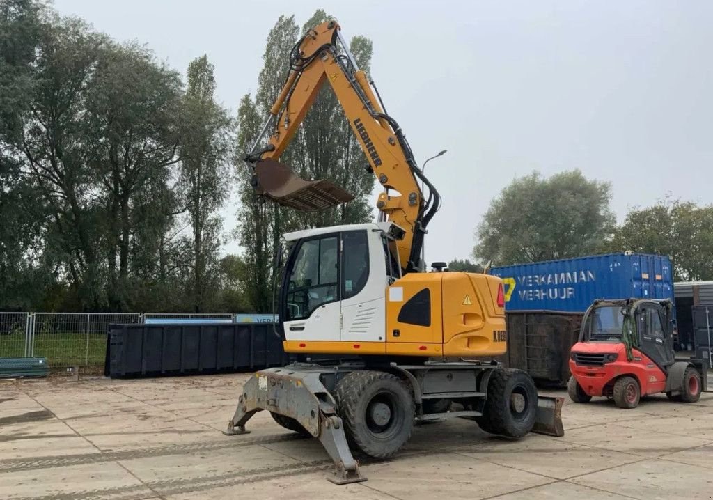 Mobilbagger des Typs Liebherr A 914 Compact Bandenkraan, Gebrauchtmaschine in Ruinerwold (Bild 2)