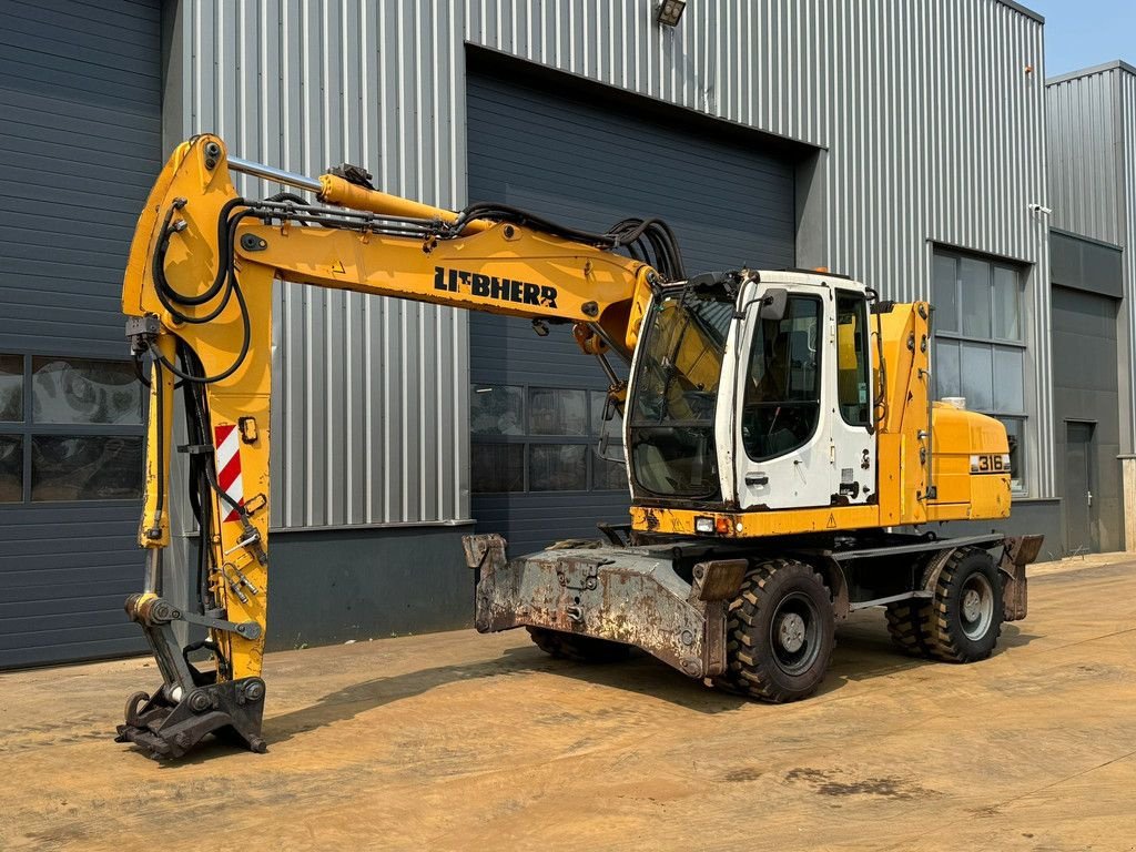 Mobilbagger des Typs Liebherr A316 Litronic, Gebrauchtmaschine in Velddriel (Bild 3)