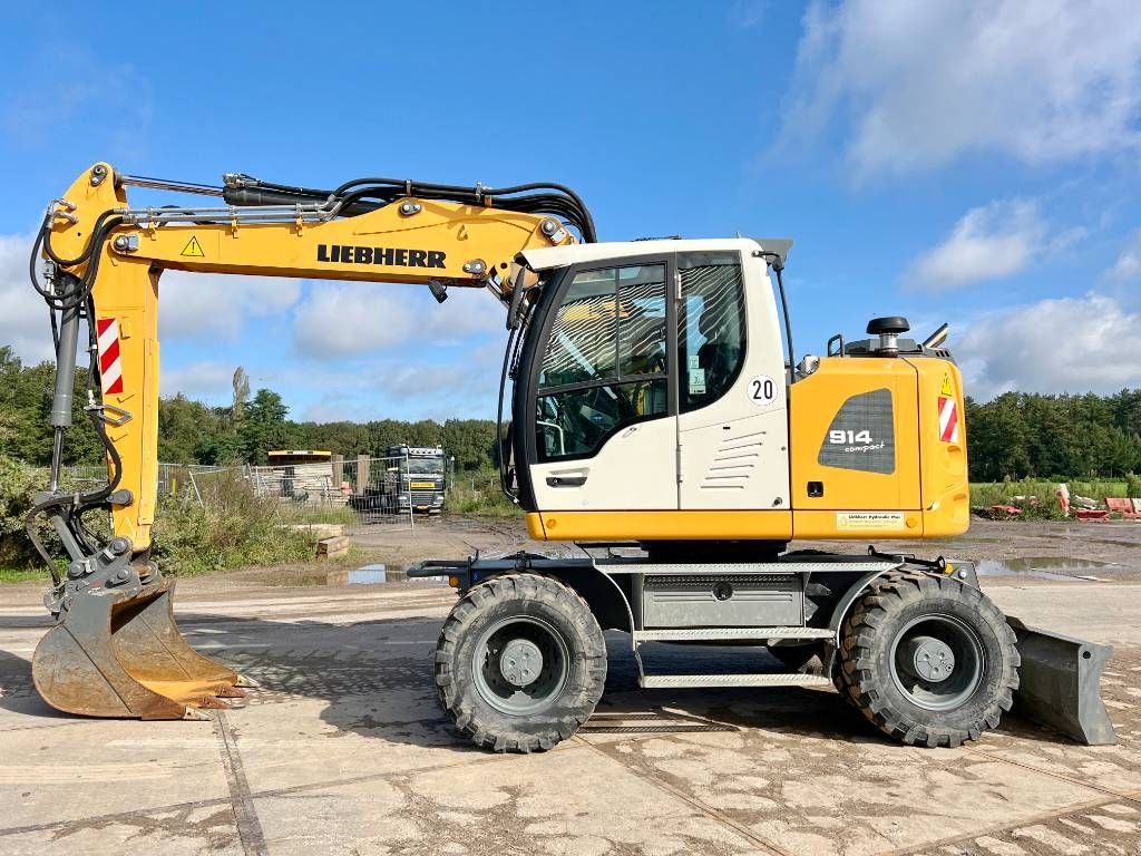 Mobilbagger of the type Liebherr A914 Compact Litronic - Likufix / Only 3012 HOURS!, Gebrauchtmaschine in Veldhoven (Picture 2)