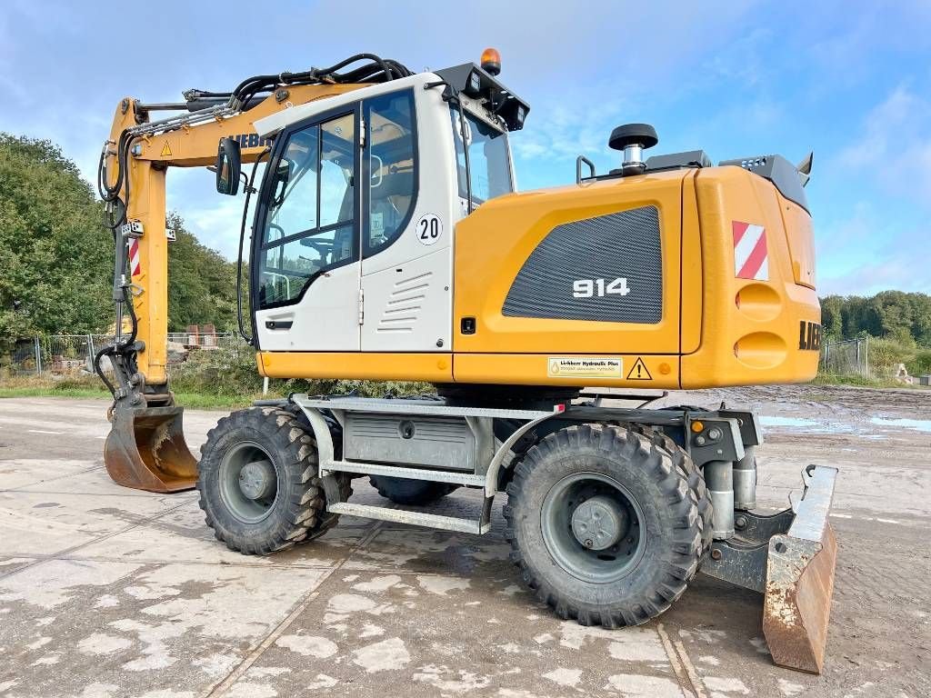 Mobilbagger of the type Liebherr A914 Litronic - Likufix / Only 2956 HOURS!, Gebrauchtmaschine in Veldhoven (Picture 3)