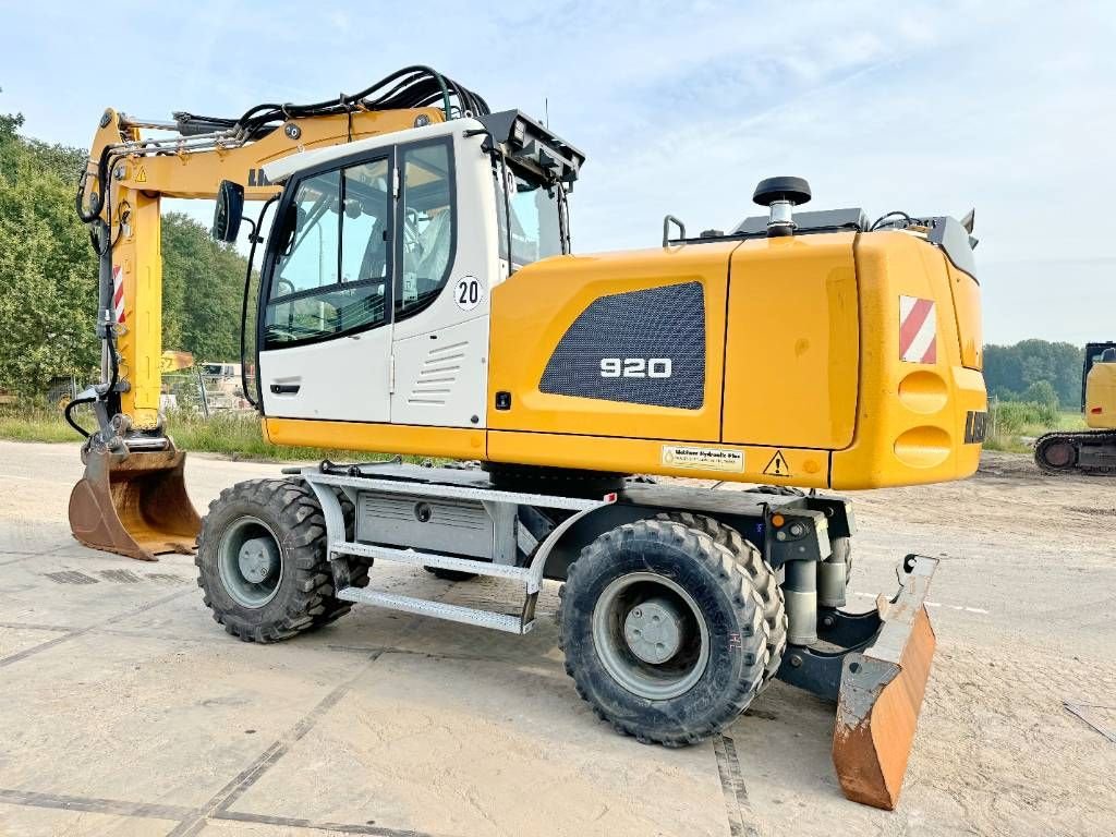 Mobilbagger des Typs Liebherr A920 EW Litronic - Likufix, Gebrauchtmaschine in Veldhoven (Bild 3)