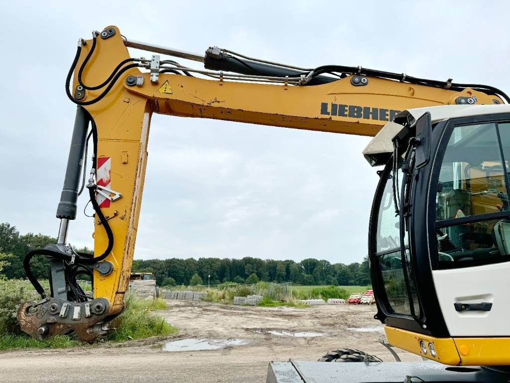 Mobilbagger of the type Liebherr A924 Litronic - Likufix / German Machine, Gebrauchtmaschine in Veldhoven (Picture 10)