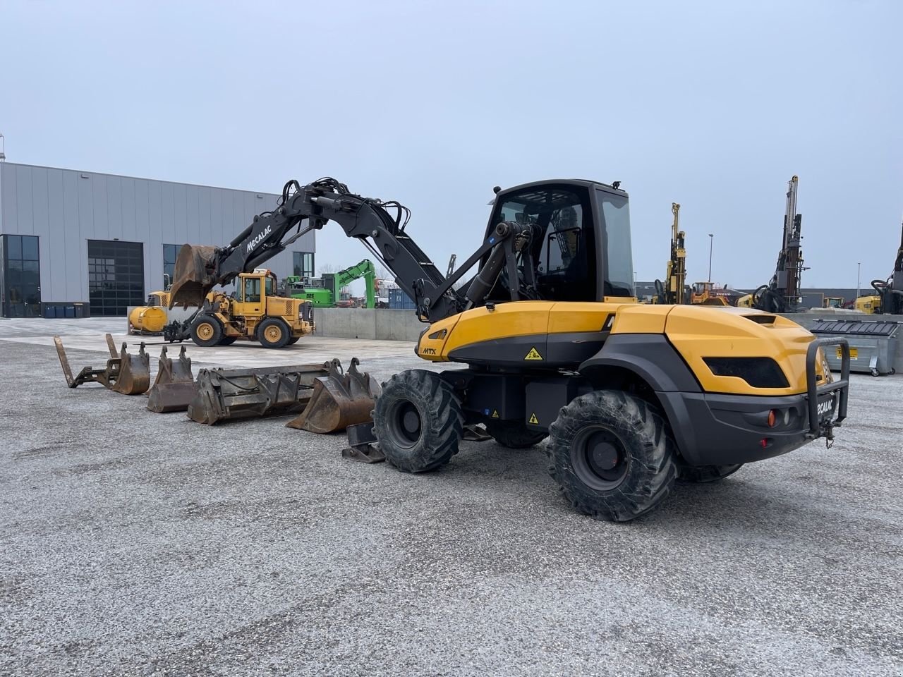 Mobilbagger of the type Mecalac 12 MTX met 7 aanbouwdelen, Gebrauchtmaschine in Holten (Picture 2)