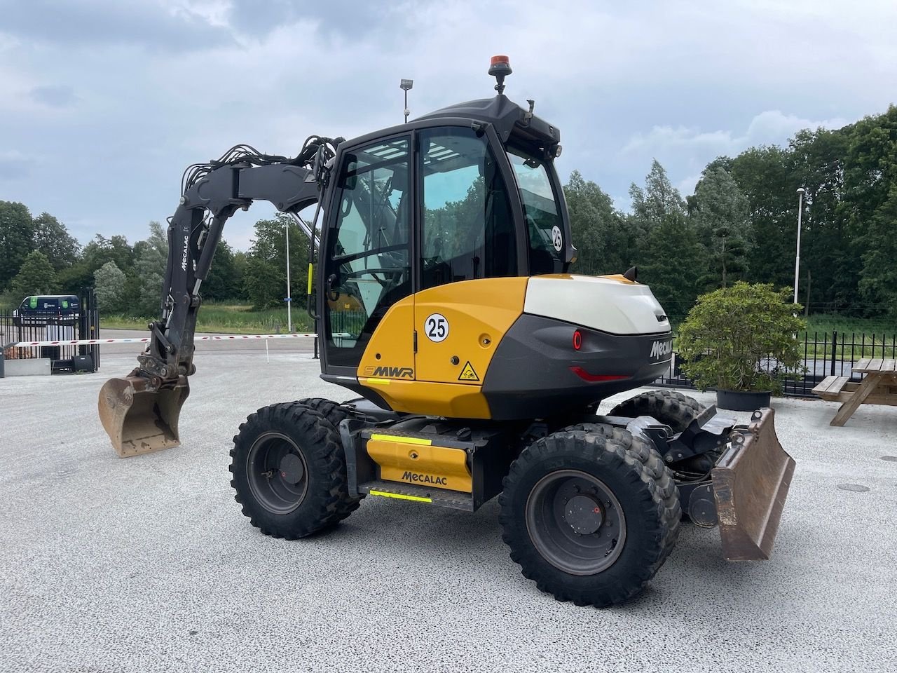 Mobilbagger del tipo Mecalac 9MWR, Gebrauchtmaschine en Holten (Imagen 4)