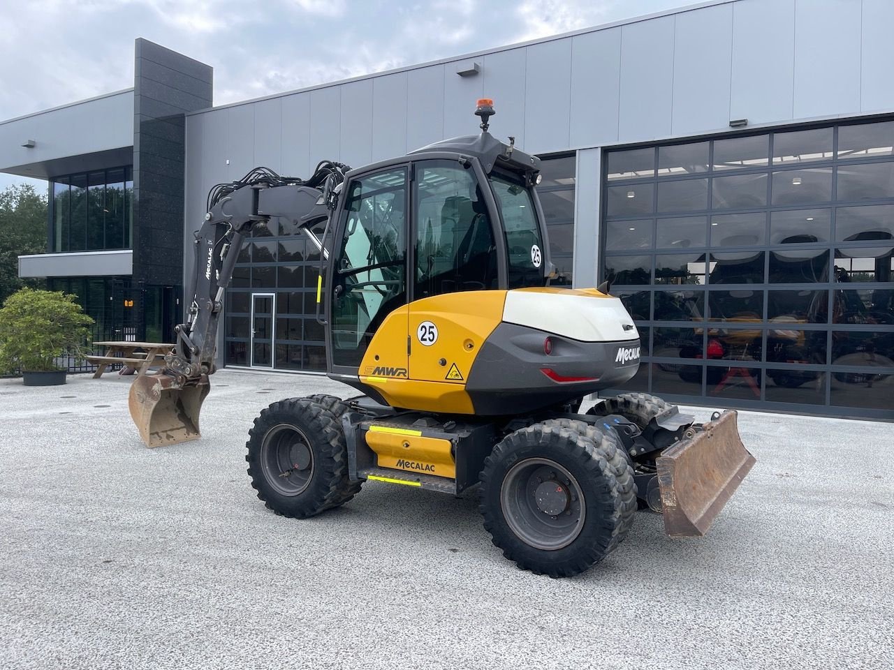 Mobilbagger del tipo Mecalac 9MWR, Gebrauchtmaschine en Holten (Imagen 11)