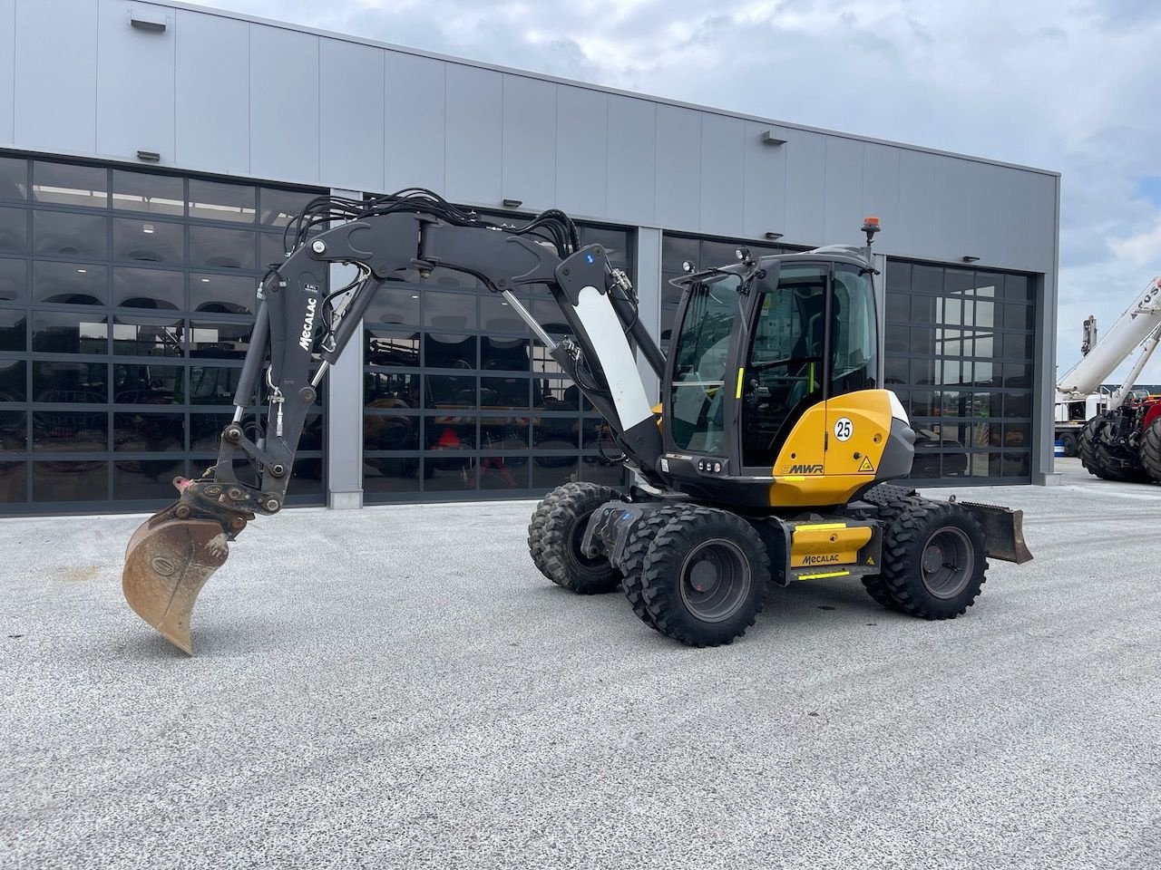 Mobilbagger van het type Mecalac 9MWR, Gebrauchtmaschine in Holten (Foto 10)